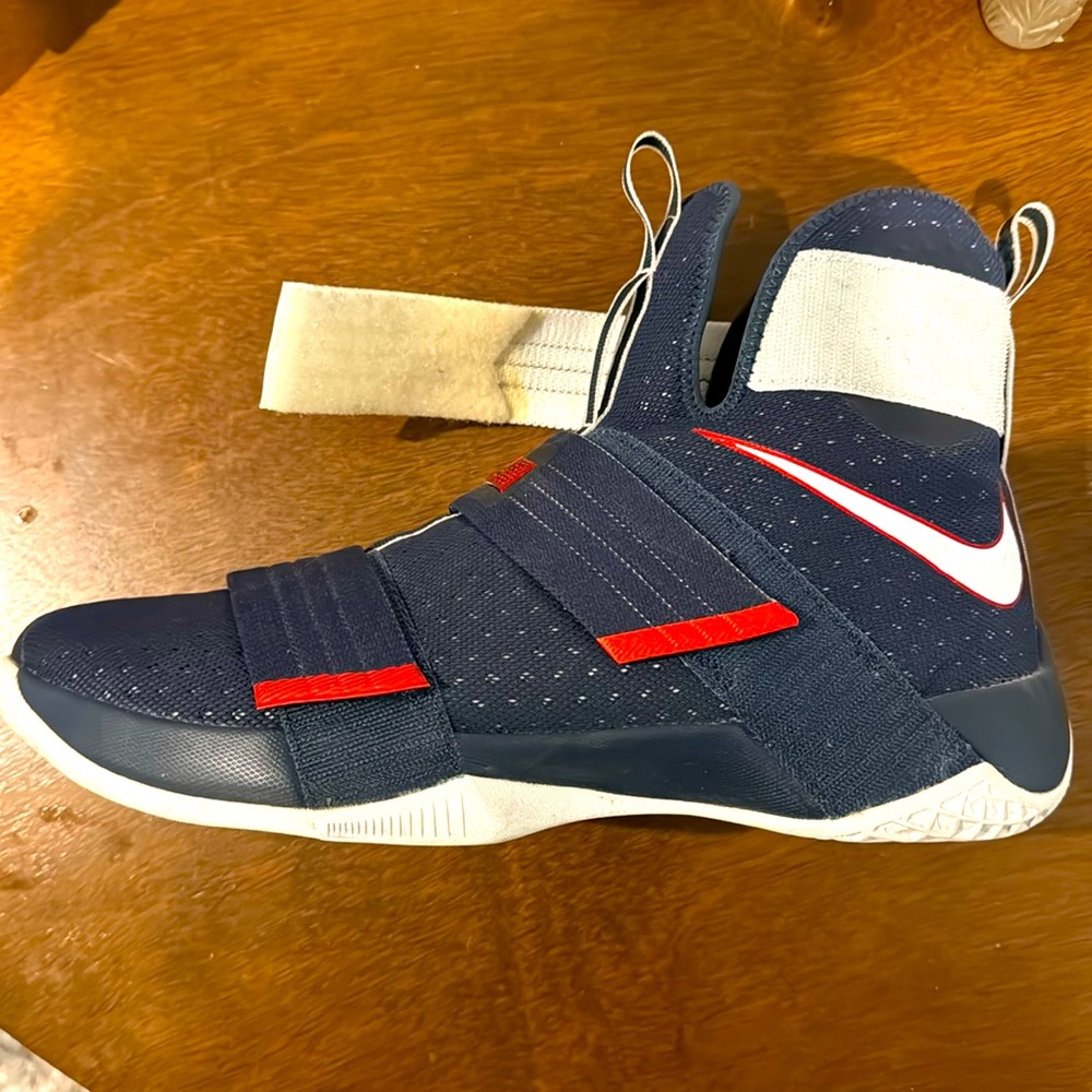 Nike Lebron Soldier 10 USA